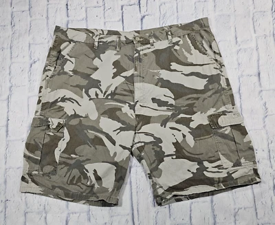 Wrangler MENS SIZE 46 Camo Cargo Shorts Green Beige 60MSWN4 Baggy - Image 1 of 4