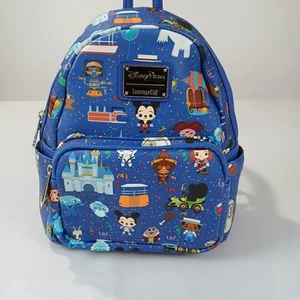 Zaino Disney Parks Loungefly Stile Chibi Icone Regno Magico Castello di Topolino - Foto 1 di 11