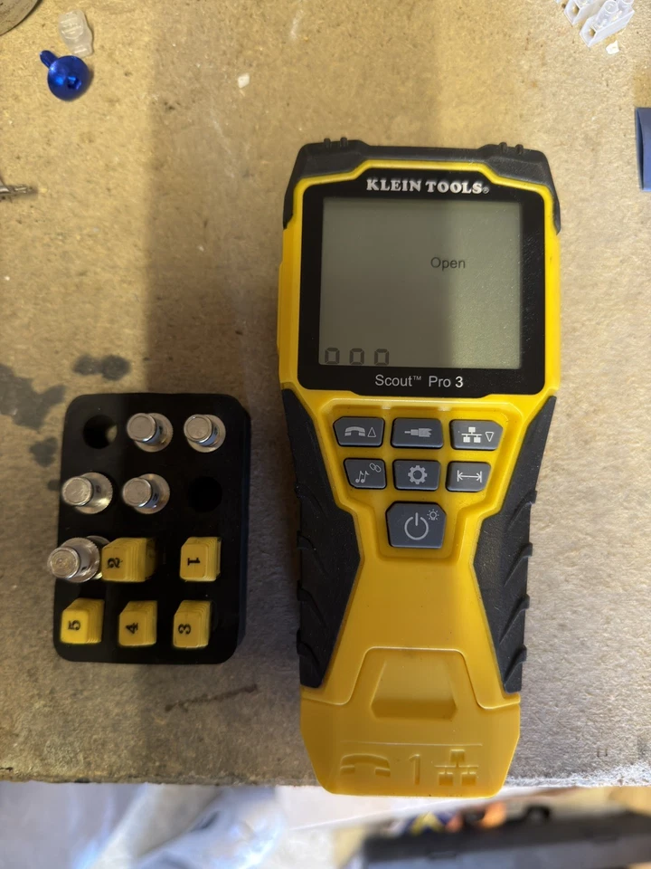 KLEIN TOOLS cable tester SCOUT pro 32  - Image 1 of 1
