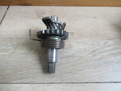 YZ 125 YAMAHA *2000 YZ 125 2000 PALANCA DE PATADA EJE Foto 1 de 4