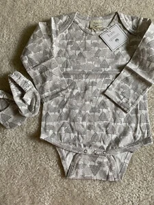 Kate Quinn NEW Long Sleeve bodysuit booties set 24m - Picture 1 of 5