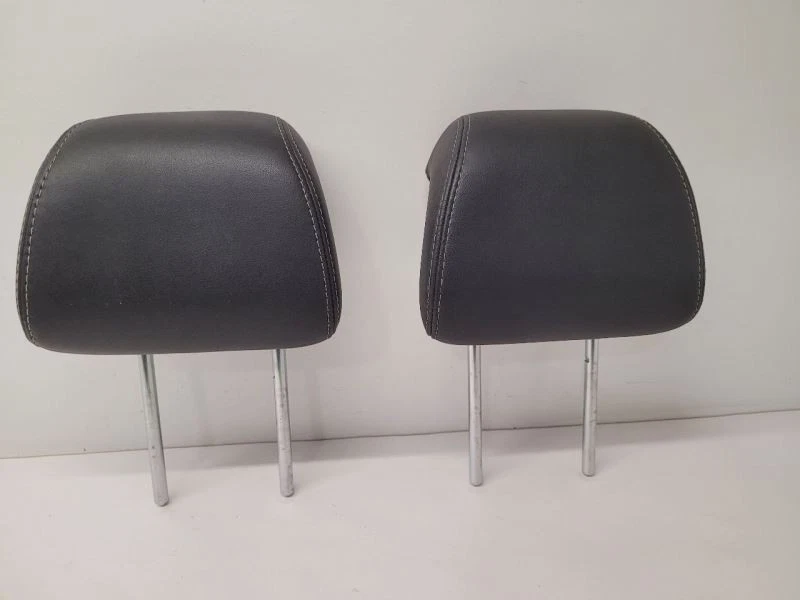 2008 2009 FORD TAURUS X  RH LH 2ND ROW HEADREST BLACK LEATHER 8A4Z74501A02BC    - Image 1 of 4