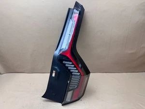 2025 KIA EV9 RIGHT PASSENGER SIDE RH OUTER TAIL LIGHT BRAKE LAMP OEM 92402-XA000 - Picture 1 of 19