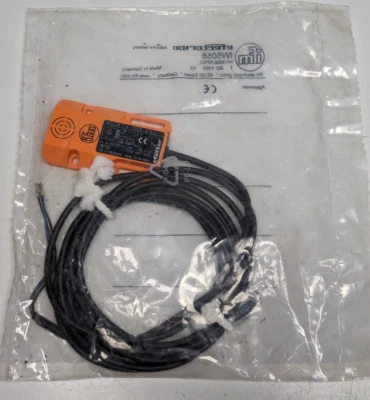 NEW IFM Efector IW5058 IW-3008-BPKG  Block Inductive Proximity Sensor - Image 1 of 4