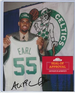 Baloncesto Boston Celtics ~ Acie Earl ~ Foto firmada 8x10 SC SOA Iowa U. Raptors - Imagen 1 de 9