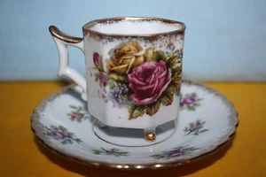VINTAGE FRED ROBERTS CO. 3 FOOTED OCTAGONAL-SHAPED CHINA TEA CUP & SAUCER - Picture 1 of 10