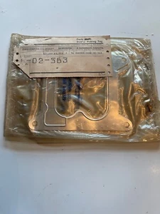 5- Vintage BUICK Metal Gaskets 1353379 NOS in original dealership packaging - Picture 1 of 3