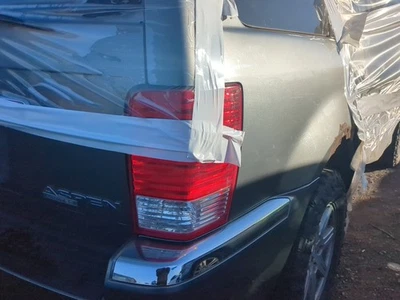 Luz trasera lateral derecha para pasajero Chrysler Aspen 2007-2009 OEM UE580 Foto 1 de 3