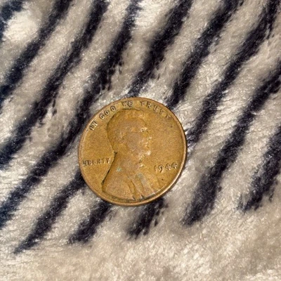 1944 No Mint Mark Lincoln Penny ~ Double Die Year - Image 1 of 2