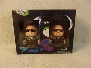 Disney Vinylmation Edición Limitada MAD T PARTY TWEEDLE DEE & DUM Tea TOTALMENTE NUEVO - Imagen 1 de 5