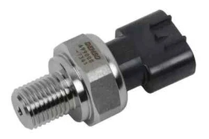 GM OEM-Oil Pressure Sending Unit 98027456 - Picture 1 of 3