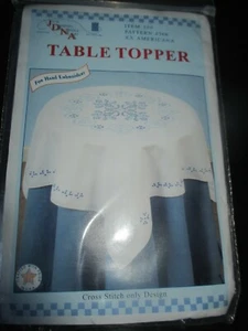 JACK DEMPSEY Vintage AMERICANA Stamped Embroidery TABLE TOPPER TABLECLOTH - 2006 - Picture 1 of 2