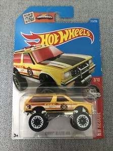 Hot Wheels Chevy Blazer 4X4 FIRE CHIEF YELLOW 3/10 HW RESCUE 213/250 - Picture 1 of 7