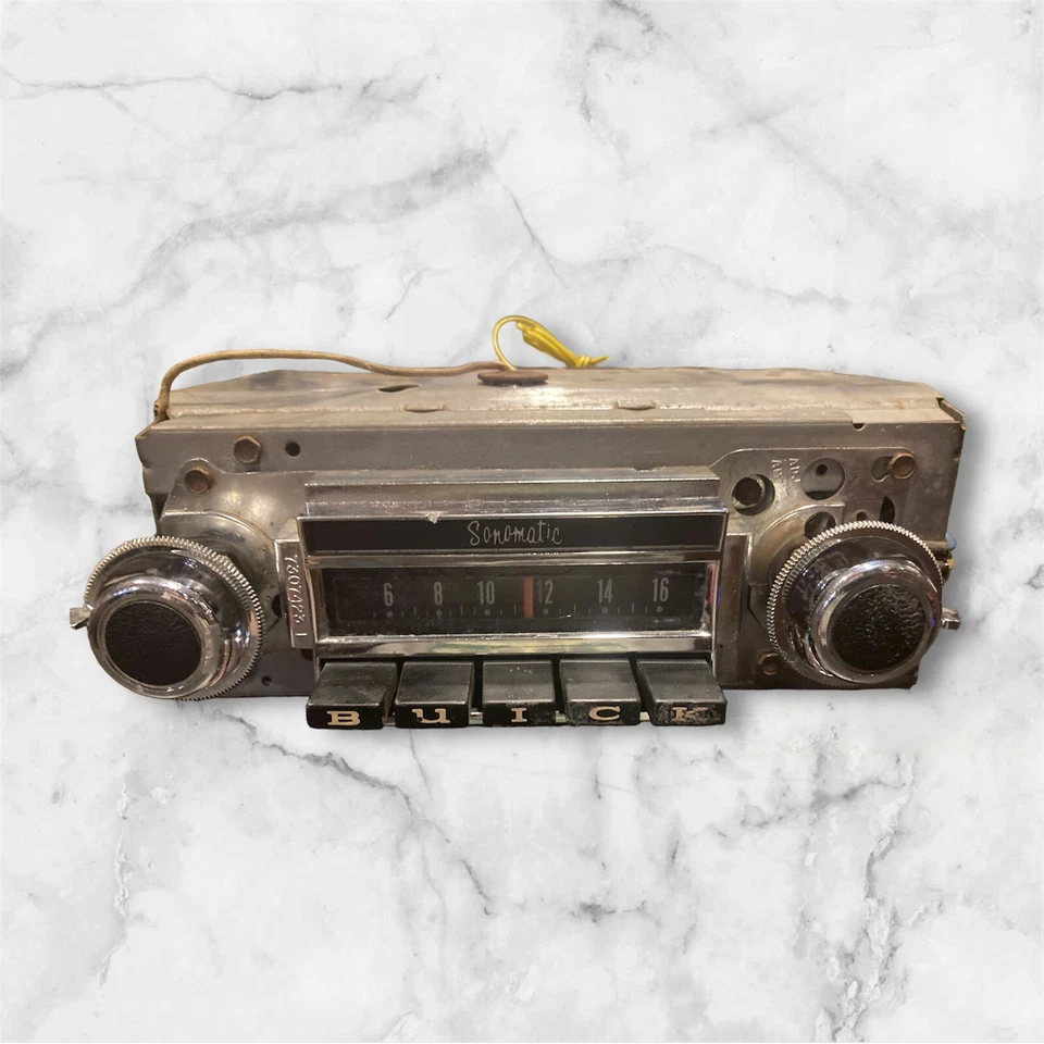Bluetooth y FM 1969 Buick Riviera AM PB radio Foto 1 de 1