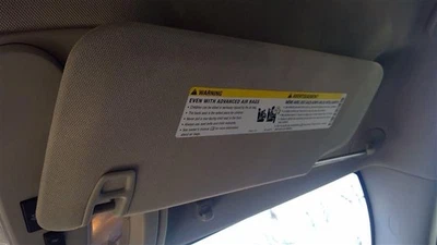 Used Right Sun Visor fits: 2016 Chevrolet Equinox Right Grade A - Imagem 1 de 4