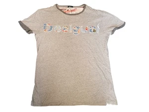 Camiseta Desigual gris mediana con logotipo recortado elevado para mujer - Imagen 1 de 13