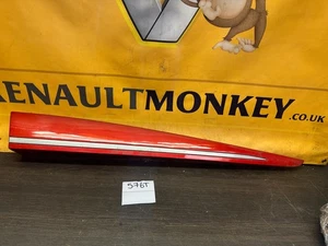 RENAULT CLIO MK4 DRIVERS FRONT LOWER DOOR TRIM RED AND CHROME TENNP 576T - Picture 1 of 8