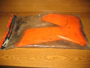 KTM SX 03-06/EXC 04-07 RIGHT SIDE SPOILER RADIATOR SHROUD COVER 54808051000 04 - Picture 1 of 5