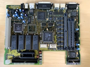 Fully Recapped and working Macintosh LC II logic board - Photo 1/3