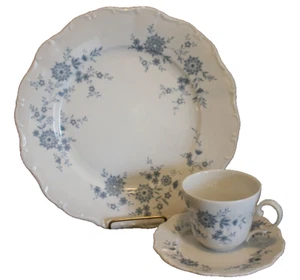 Seltmann Weiden Bavarian Blue Porzellan Set 3 Speisegestelle Teetasse & Untertasse - Bild 1 von 9
