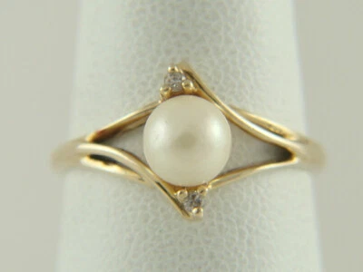 14K Yellow Gold Cultured Pearl and Natural Diamond Ring Size 6.5 - Image 1 of 4
