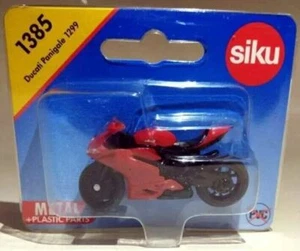 SIKU 1385 DUCATI PANIGALE 1299 Red Motorcycle Motorbike MINT IN BLISTER - Picture 1 of 1