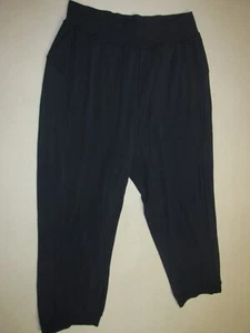 Lululemon Women's Rejuvenate Crop * True Navy * Size 4 * Perfect Condition!! - Picture 1 of 10