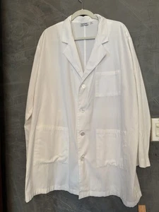 Landau Mens Mid-Length White Lab Coat. - Picture 1 of 4