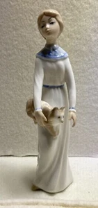 Casades Porcelain Figurine Spain - Girl with Cat  9” Tall - Pre-Owned - Bild 1 von 11