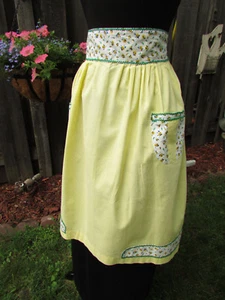 Vintage Cotton Yellow & Flower Print Half Apron with Rick Rack Trim - Picture 1 of 7