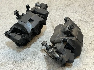 Juego de pinzas de freno delanteras Yamaha FZ6R FZ6 09-17 Foto 1 de 4