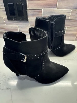 Me Too suede Heels Size 9.5 M — 第 1/4 张图片