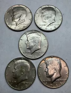 Paquete de 5 monedas de medio dólar Kennedy de alta calidad - 1968D de monedas de plata circuladas - Imagen 1 de 6