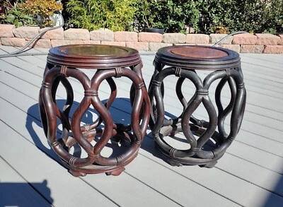 2 taburetes chinos de palo de rosa Foto 1 de 4