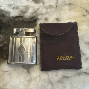 Vintage Ronson De-Light Chrome Lighter - Made In USA Chromium Plate w Felt Bag - Picture 1 of 13