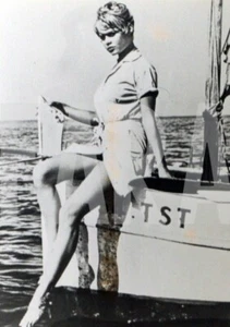 Foto Vintage Cinema Brigitte Bardot film Et Dieu... stampa 15x10 cm - Picture 1 of 3