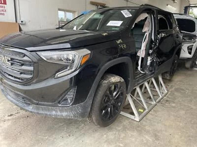 Conjunto de bomba y motor ABS usado se adapta a: montaje Gmc Terrain 2019 con sistema previo al choque Foto 1 de 4