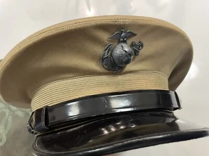 Auténtica cubierta de cuartel de servicio bronceado caqui oficial USMC de la Segunda Guerra Mundial Sterling Meyer EGA - Imagen 1 de 11