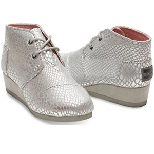 TOMS Wedges Bootie Shoes, Silver Gray Metallic Snakeskin Lace Up Heel Casual 5.5 - Picture 1 of 15