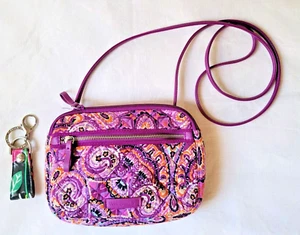 Borsa a tracolla Vera Bradley RFID Blocker con portachiavi. Nuovo con etichetta. Borsa viola nuova - Foto 1 di 14