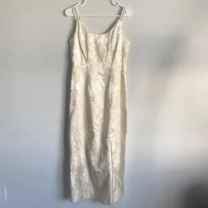 Vintage All That Jazz Cream Embossed Floral Sleeveless Fitted Midi Dress Sz 7/8 - Picture 1 of 9