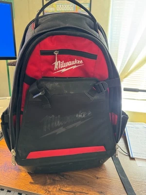 Mochila Jobiste Milwaukee 48228200 - Negra Foto 1 de 4