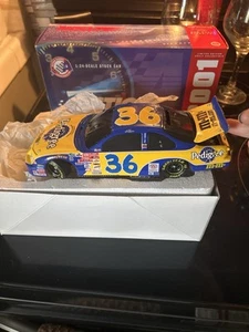 ACTION 2001 KEN SCHRADER #36 PONTIAC GRAND PRIX M&M's PEDIGREE NASCAR 1:24 - Picture 1 of 2