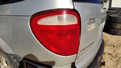 2004-2007 Dodge Caravan Driver lanterna traseira esquerda lâmpada de freio traseira fabricante de equipamento original 68241335aa - Imagem 1 de 4
