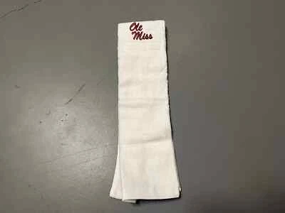 Ole Miss Rebels Equipo Emitido Blanco Jugador Exclusivo Toalla Juego Fútbol Foto 1 de 4