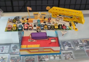 Vintage Micro Machines City Service Center Playset Carrying Case 1987 LOT BUNDLE - Picture 1 of 22