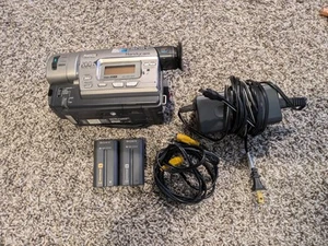 Sony Handycam CCD-TR517 Video 8mm Camcorder Battery Charger Adapter Tested - Picture 1 of 8
