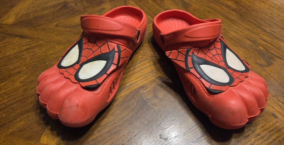 Zuecos de goma Marvel Spiderman para niños - talla 2,5 Foto 1 de 3