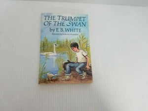 The Trumpet of the Swan by E. B. White (1970, Library Binding) - Imagen 1 de 3
