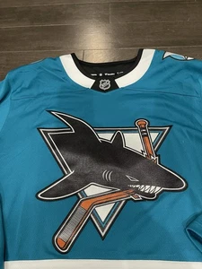 Camiseta deportiva de hockey Karlsson Breakaway Fanatics San Jose Sharks #65 talla grande verde azulado nueva con etiquetas - Imagen 1 de 5